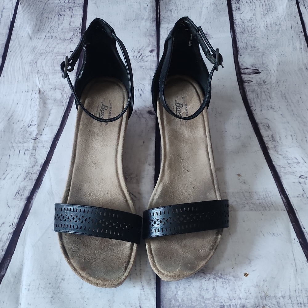 GUC! G.H. Bass & Co. Wendy Black Ankle Strap Wedge Sandals Womens Size 8.5